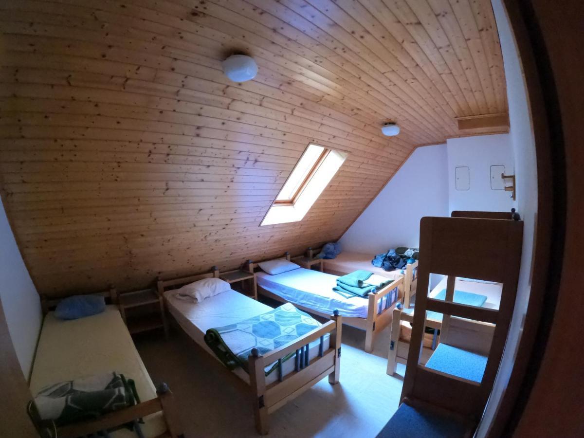 A Pousada Pus Bavsica Log pod Mangartom Exterior foto